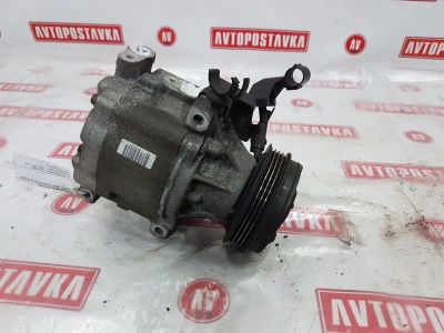 Лот: 21005649. Фото: 1. Компрессор кондиционера Subaru... Двигатель и элементы двигателя