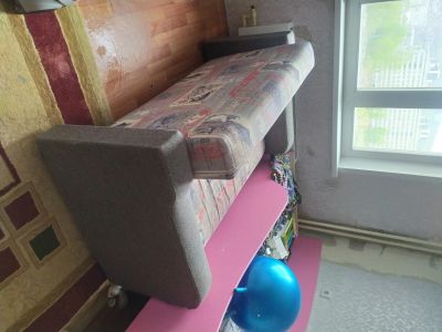 Лот: 15882560. Фото: 1. Диван в исправном хорошем состоянии. Диваны