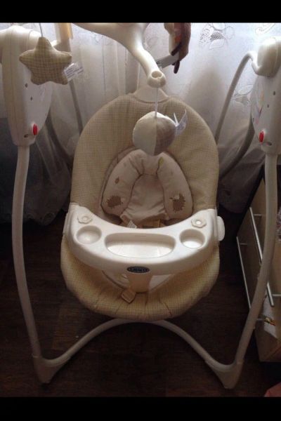 Лот: 8513197. Фото: 1. Детская качелям Graco. Ходунки, прыгунки, качели