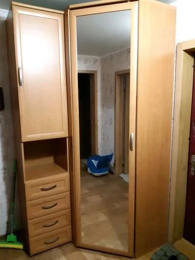 Лот: 14397384. Фото: 1. Шкаф угловой с зеркалом +пенал. Шкафы, шкафы-купе
