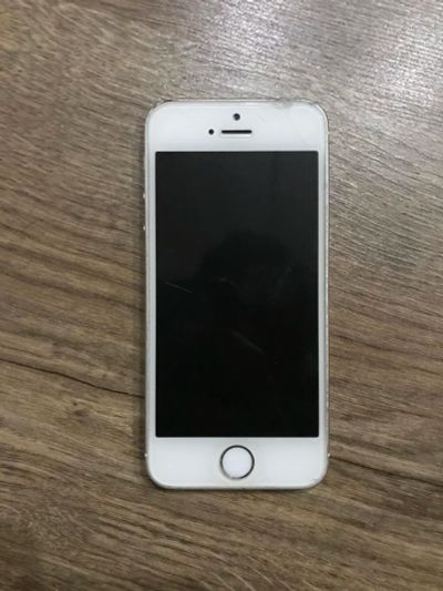 Лот: 9984486. Фото: 1. iphone 5s. Смартфоны