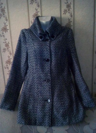 Лот: 9945854. Фото: 1. Пальто amisu 44-46. Верхняя одежда