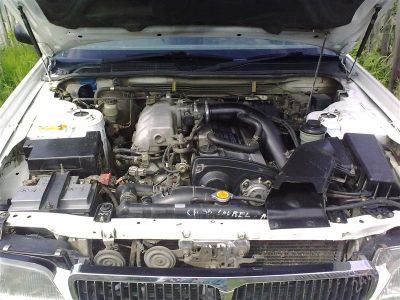 Лот: 1018688. Фото: 1. Nissan Laurel. Автомобили