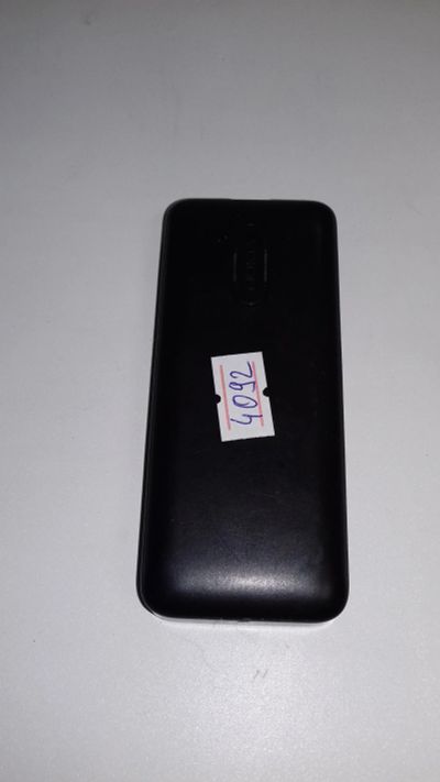Лот: 11658846. Фото: 1. Мобильный телефон Nokia 105 (4092... Кнопочные мобильные телефоны