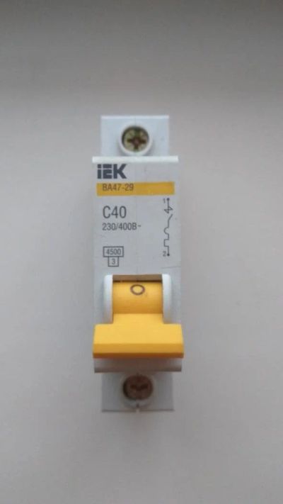 Лот: 11008853. Фото: 1. Автоматический выключатель IEK... Автоматы, пакетники, предохранители