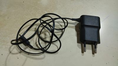 Лот: 25518612. Фото: 1. Зарядное устройство Micro-USB... Зарядные устройства, блоки питания, адаптеры сетевые для смартфонов
