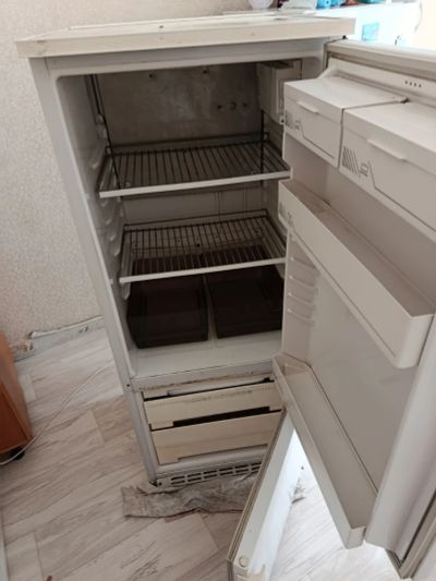 Лот: 25261809. Фото: 1. Холодильник Бирюса. Холодильники, морозильные камеры