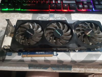 Лот: 19863280. Фото: 1. Gigabyte Radeon HD 6950. Видеокарты