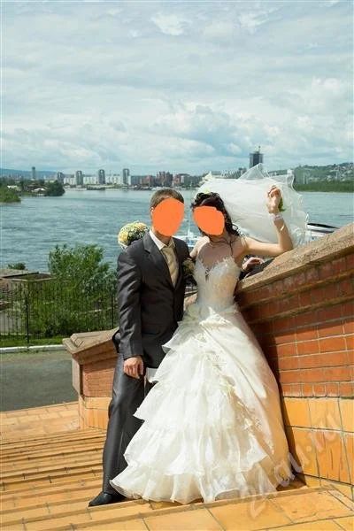 Лот: 354130. Фото: 1. Свадебное платье. Платья