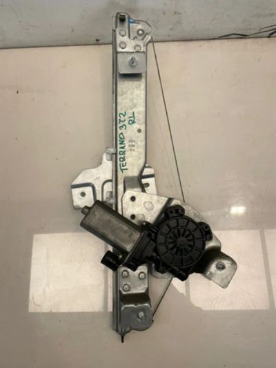 Лот: 21702520. Фото: 1. стеклоподъемный механизм Nissan... Двигатель и элементы двигателя