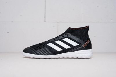 Лот: 11617764. Фото: 1. Футбольная обувь Adidas Predator... Кеды, кроссовки, слипоны