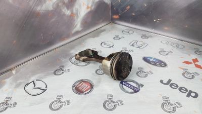 Лот: 23589655. Фото: 1. Поршень с шатуном Mercedes-Benz... Двигатель и элементы двигателя