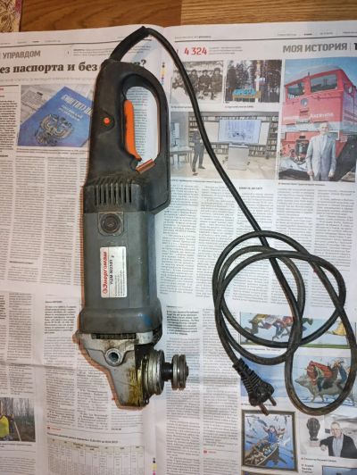 Лот: 25429766. Фото: 1. Болгарка Энергомаш УШМ 90230П. Запчасти