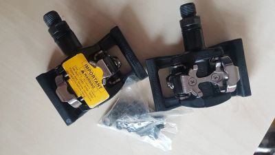 Лот: 20357165. Фото: 1. Педали контактные Shimano PD-M505. Запчасти