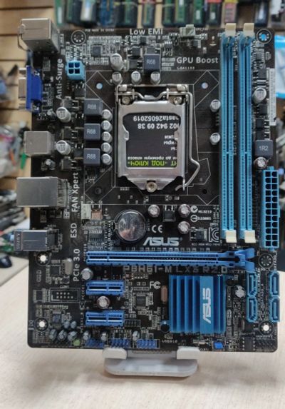 Лот: 21098238. Фото: 1. Мат. плата ASUS P8H61-M LX3 R2... Материнские платы