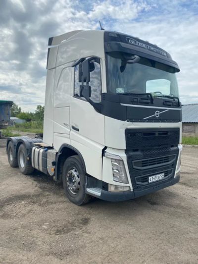 Лот: 22853377. Фото: 1. Седельный тягач Volvo FH. Грузовики, автобусы, спецтехника