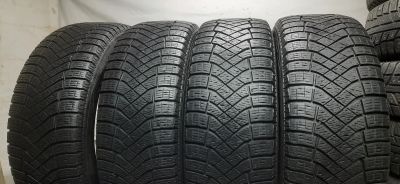 Лот: 19999697. Фото: 1. 225/60R18 104T Pirelli Ice Zero... Шины