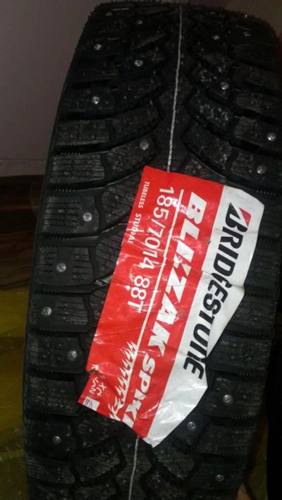 Лот: 3409548. Фото: 1. Bridgestone BLiZZak spike-01. Шины