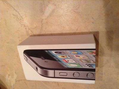 Лот: 4381533. Фото: 1. Iphone 4s 16 Gb под canada bell... Смартфоны
