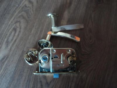 Лот: 7152776. Фото: 1. Замок б/у.Цвет золото. Замки