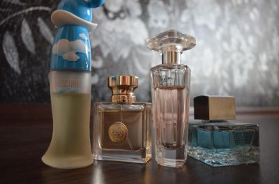 Лот: 4284425. Фото: 1. Духи ( Lancone, Moschino, Versace... Женская парфюмерия