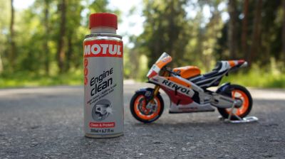 Лот: 12699819. Фото: 1. Очиститель MOTUL Engine Clean... Средства по уходу