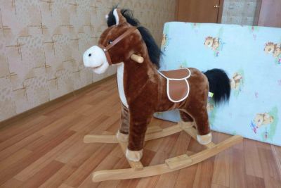 Лот: 9456782. Фото: 1. Лошадка качалка. Другое (игрушки)