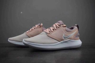 Лот: 11313868. Фото: 1. Nike roshe run women. Кеды, кроссовки, слипоны