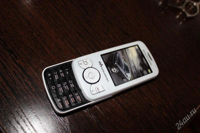 Лот: 1888853. Фото: 1. sony ericsson w100i spiro ( обмен... Кнопочные мобильные телефоны