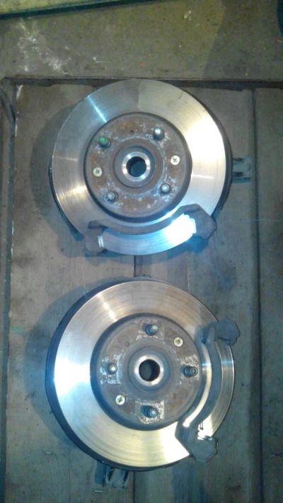 Лот: 7288115. Фото: 1. Ступицы передние Honda Civic ES1. Ходовая, подвеска, рулевое управление
