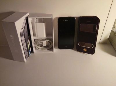 Лот: 9180664. Фото: 1. iPhone 4S Black 8Gb. Смартфоны