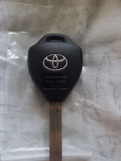 Лот: 19615377. Фото: 1. Ключ заготовка с чипом toyota. Электрооборудование