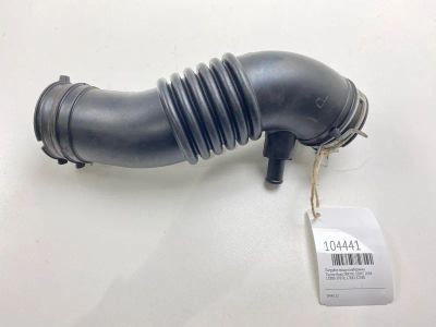 Лот: 24970166. Фото: 1. Патрубок воздушного фильтра Toyota... Двигатель и элементы двигателя