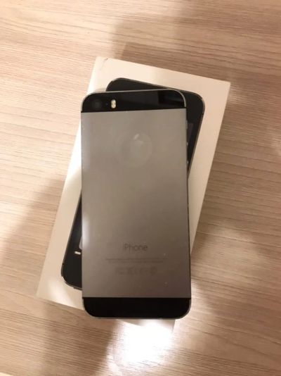 Лот: 17107935. Фото: 1. iphone 5s. Смартфоны