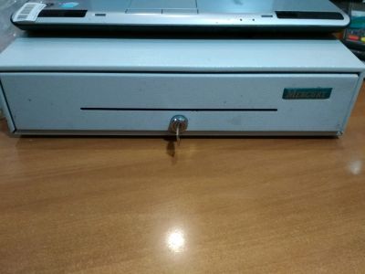 Лот: 10962753. Фото: 1. Продам денежный ящик. Б/у. Торговое