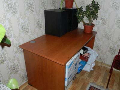 Лот: 6273707. Фото: 1. Стол письменный №2. Компьютерные и письменные столы