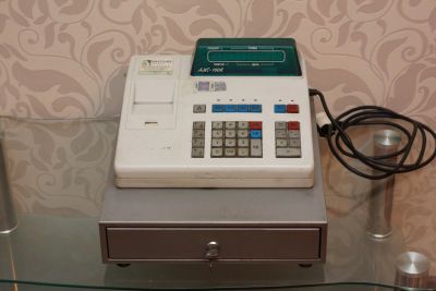 Лот: 17174213. Фото: 1. касса АМС 100к с ящиком. Торговое