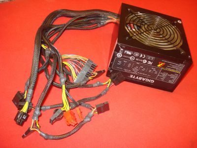 Лот: 6769045. Фото: 1. Блок питания Gigabyte GE-P450P-C2... Корпуса, блоки питания