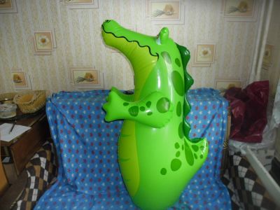 Лот: 7572839. Фото: 1. Крокодил надувной большой(высота... Другое (игрушки)