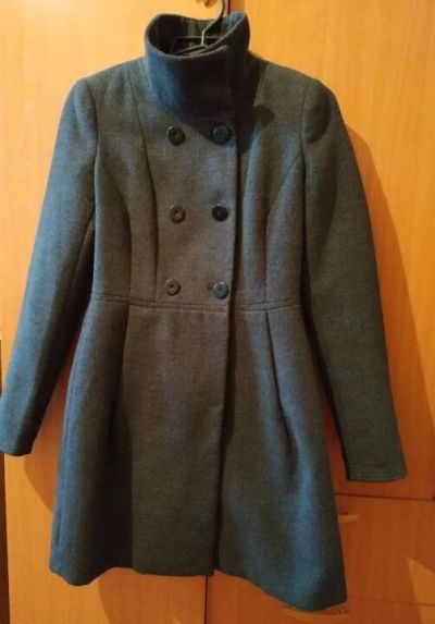 Лот: 17457365. Фото: 1. Пальто Zara 40-42. Верхняя одежда