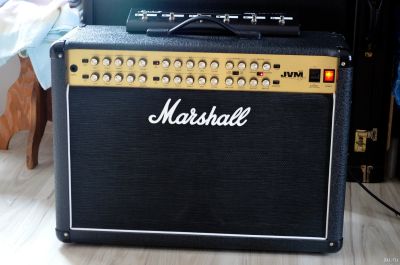Лот: 13964843. Фото: 1. Marshall JVM 410c. Гитарные эффекты и комбоусилители