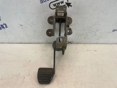 Лот: 24627522. Фото: 1. педаль тормоза Renault Fluence... Двигатель и элементы двигателя