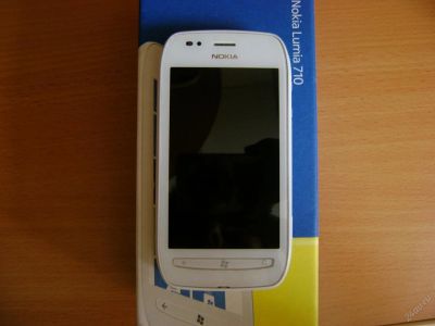 Лот: 3163033. Фото: 1. Nokia Lumia 710 White. Смартфоны