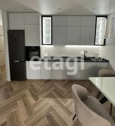 Лот: 25296676. Фото: 1. 3-комн. квартира , Красноярск... Квартиры, студии