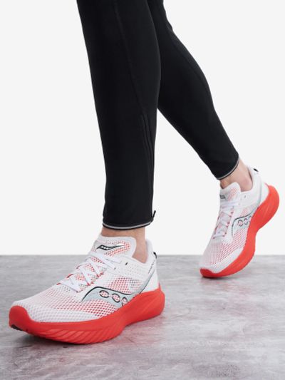 Лот: 24286057. Фото: 1. Кроссовки мужские Saucony Kinvara... Кеды, кроссовки, слипоны