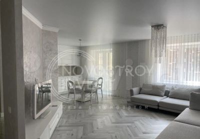 Лот: 18098305. Фото: 1. 5-к. квартира, 130 м², 3/9 эт. Квартиры, студии