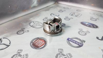 Лот: 23585837. Фото: 1. Поршень Honda Accord K24Z3 13020-L5A-A01. Двигатель и элементы двигателя