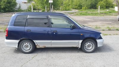 Лот: 20573722. Фото: 1. Продам Daihatsu Pyzar. Другое (авто, мото, водный транспорт)
