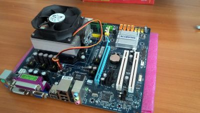 Лот: 4794766. Фото: 1. Материнская плата GigaByte M68SM-S2L... Материнские платы