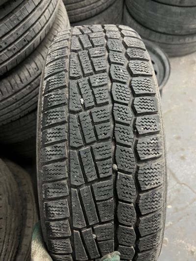 Лот: 25806945. Фото: 1. Зимняя шина Viatti 175/65 R14. Шины
